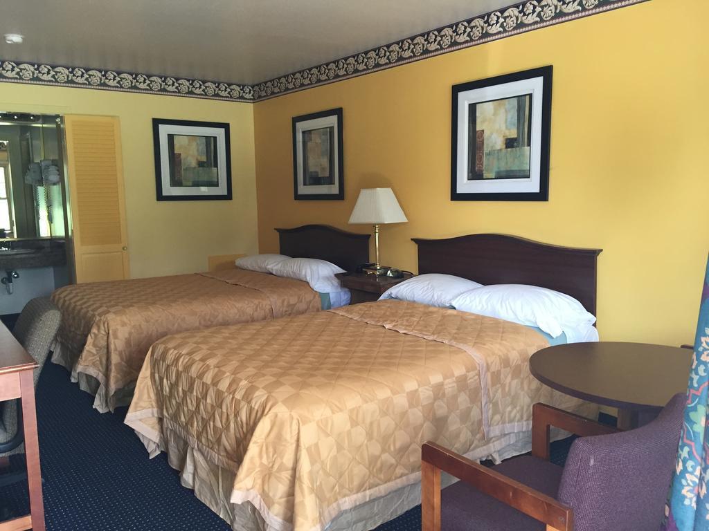 Norwalk Inn מראה חיצוני תמונה